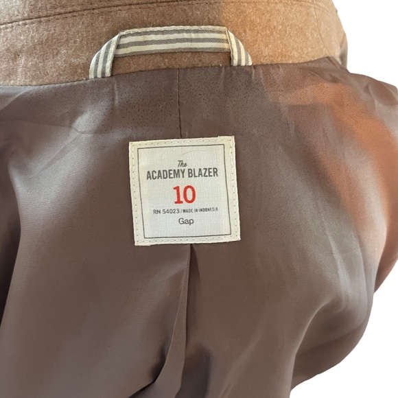Gap tan wool blazer, size 10 - Picture 3 of 3